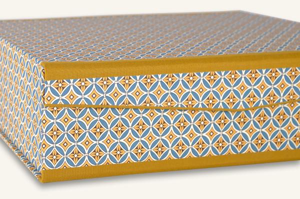 Blue and yellow box "Schorsch", organizer